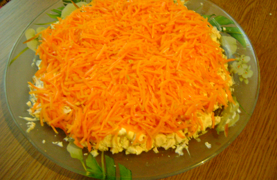 Укладываем корейскую морковь