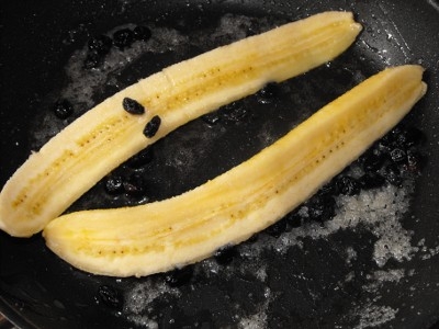 обжариваем банан