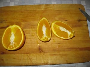 разрезаем апельсин