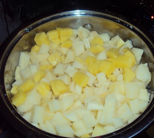 обжариваем картофель