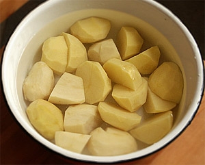 Кастрюля с картошкой