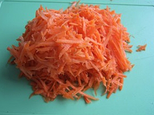 измельчаем морковку