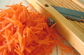 шинкуем морковку