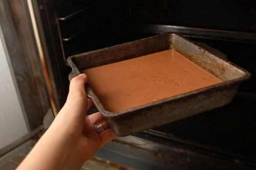 выпекаем шоколадный пирог