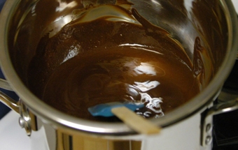 растапливаем шоколад на паровой бане