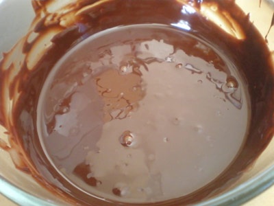 шоколад в миске