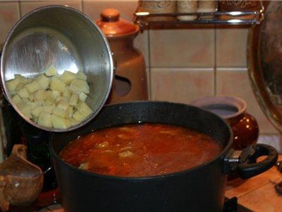 картофель в супе