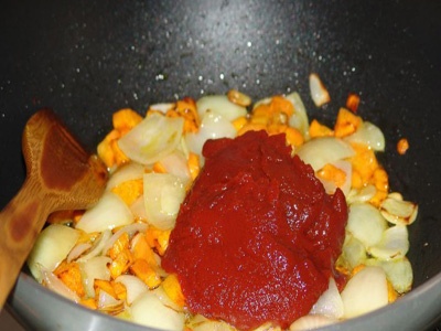 томатная паста с овощами