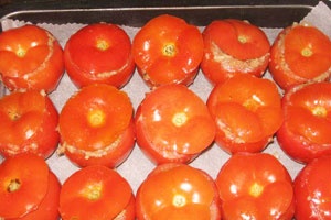 помидоры с мясной начинкой