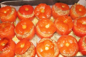 запеченные помидоры с фаршем
