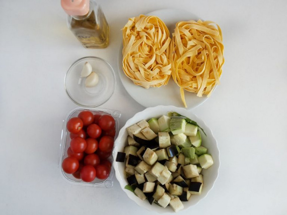 Макароны с баклажанами, болгарским перцем и кабачками рецепт с фото пошагово - 1000.menu