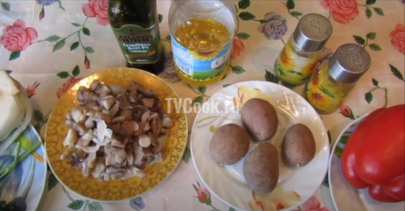 Готовим грибы и картофель