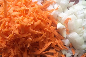нарезка лука и моркови