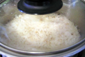 рис под крышкой