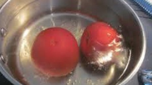 бланшируем помидоры