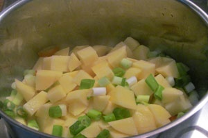овощи в кастрюле
