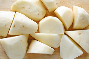 чистка картофеля