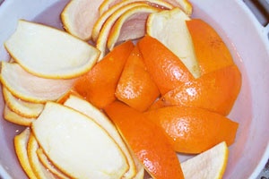кожура апельсина в воде