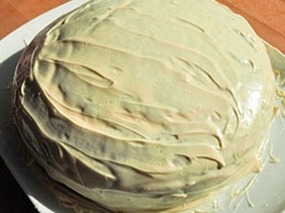 смазываем торт кремом