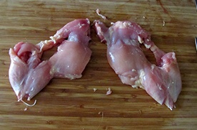 отделяем мясо курицы от кости