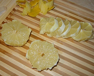 измельчаем лимоны
