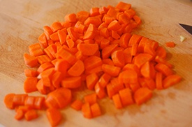 или измельчаем морковь кусочками