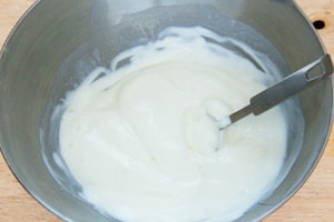 взбитая яично-молочная смесь для теста
