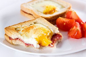 горячие бутерброды с яйцом