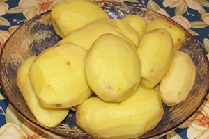 очищенный картофель