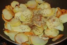обжариваем картофель