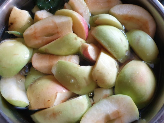 Яблочный компот с мятой — рецепт