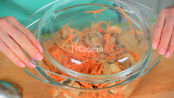 Корейский салат с морковью и шампиньонами — рецепт