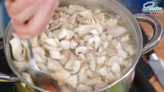 Грибной суп с картофелем и зеленью — пошаговый рецепт с фото и видео