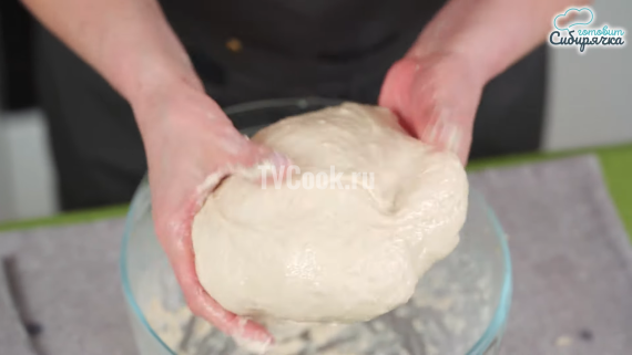 Пирожки из сдобного теста с яйцом и зелёным луком — пошаговый рецепт с фото и видео