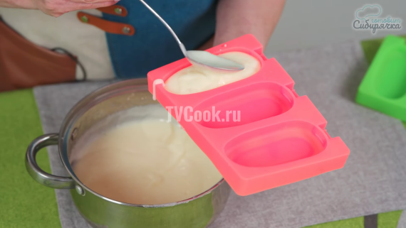 Домашнее ванильное мороженое со сгущенкой — пошаговый рецепт с фото и видео