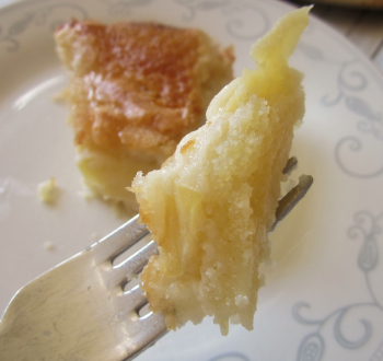 Пирог на сметане с яблоками