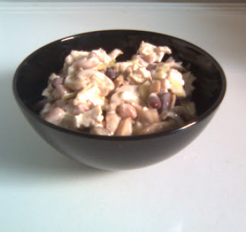 Салат с фасолью, грибами и курицей — рецепт с фото пошагово