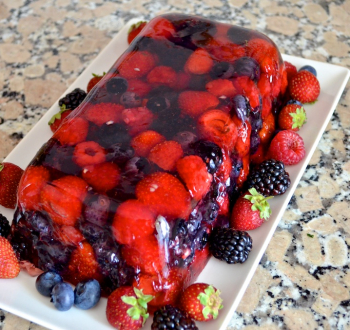 Десерт из летних ягод