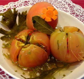 Фаршированные зеленые помидоры на зиму