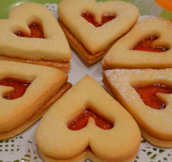 Печенье «Сердечки» с джемом