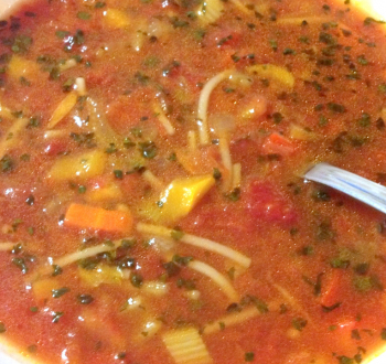 Томатный суп с вермишелью