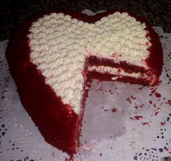 Торт-сердце "Красный бархат"
