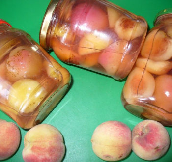 Персики в сиропе