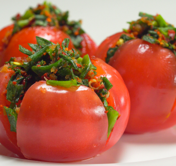 Фаршированные помидоры по-корейски