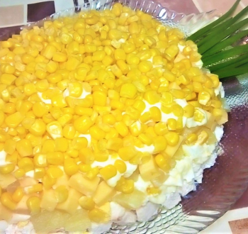 Красочный яркий салат "Ананас" на праздничный стол. Рецепт вкусного салата