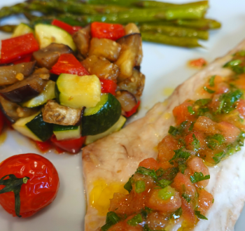 Рыба на ужин!! Сибас с овощами в духовке с французским соусом вьерж (Филе рыбы в духовке)