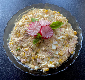Простой, быстрый и вкусный салат из тунца