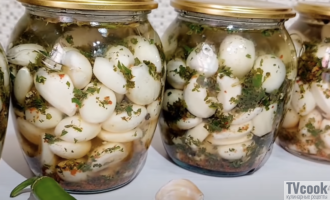 Маринованный чеснок