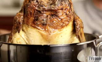 Курица запеченная на банке в духовке