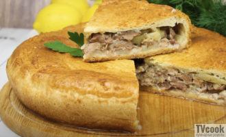 Пирог с мясом и картошкой в духовке